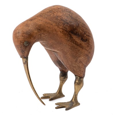 Lot 114 - A Contemporary School sculpture of a Kiwi