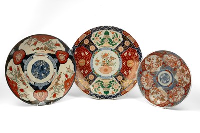 Lot 514 - A group of three Japanese porcelain chargers