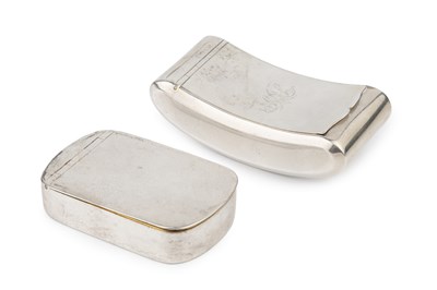 Lot 643 - A George III silver snuff box, of rectangular...