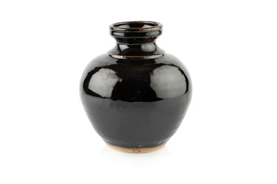 Lot 648 - Ursula Mommens (1908-2010) Vase treacle glaze...