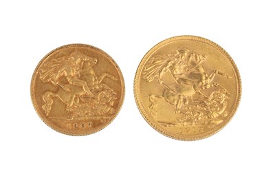 Lot 375 - A George V sovereign, 1912, and an Edward VII...