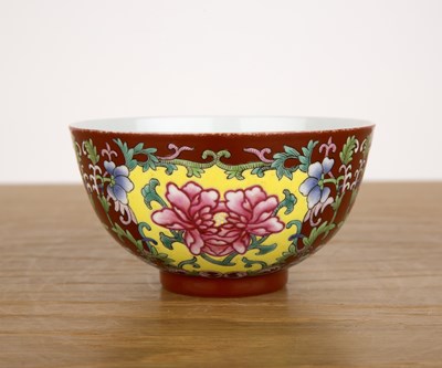 Lot 193 - Polychrome enamelled porcelain bowl Chinese,...