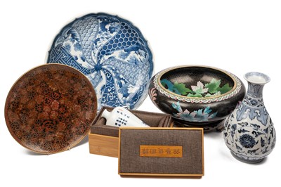 Lot 358 - A collection of modern Chinese ceramics and cloisonné