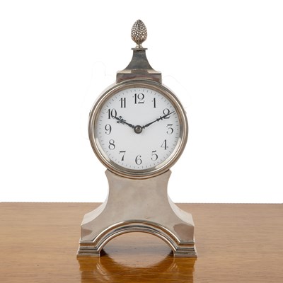 Lot 502 - George V silver-cased balloon clock the case...