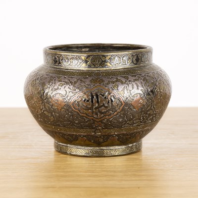 Lot 440 - Silver and copper inlaid brass bowl Mamluk...