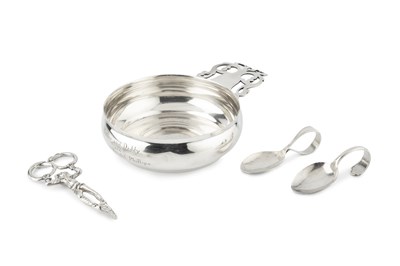 Lot 937 - An American silver porringer by Tiffany & Co,...