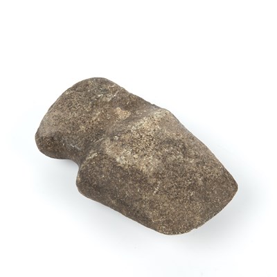 Lot 124 - An antique native American stone axe head 6cm...