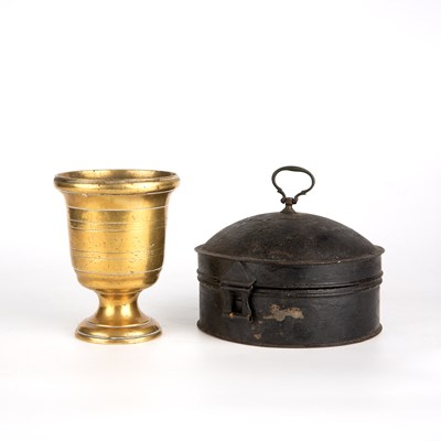 Lot 250 - A Georgian toleware spice tin 15cm diameter...