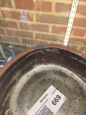 Lot 669 - Studio Pottery A Leach pottery 'Z' bowl, 15cm...