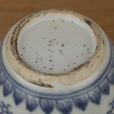 Lot 51 - Small blue and white ginger jar with wood...