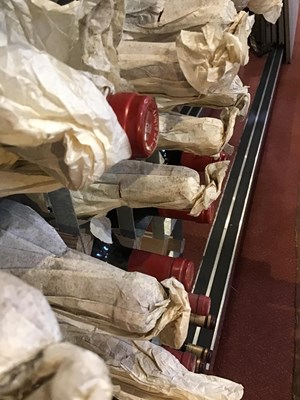 Lot 286 - Sixteen bottles of 1977 Chateau Latour 'Les...