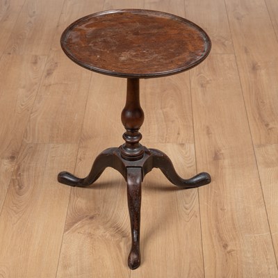 Lot 109 - A Georgian mahogany tripod table