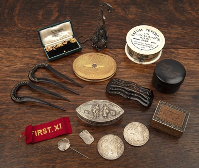 Lot 205 - Collection of miscellaneous items to include:...