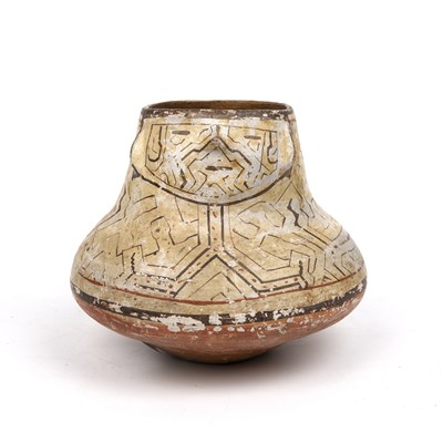 Lot 125 - A 20th century Peruvian Shipibo vase 17cm wide...