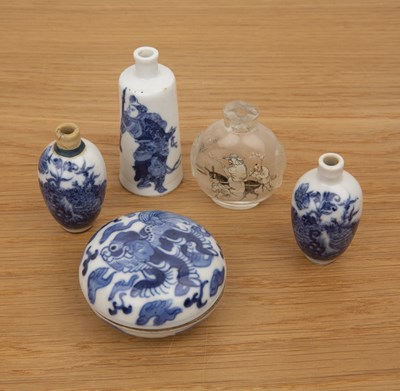 Lot 225 - Collection of snuff bottles and ceramics...