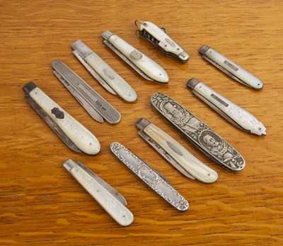 Lot 425 - Collection of silver fruit or folding knives...