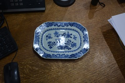 Lot 95 - Two export blue and white porcelain meat...