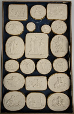 Lot 57 - A large collection of Grand Tour plaster...