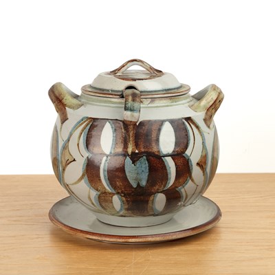 Lot 283 - Aldermaston Pottery tureen and cover with...