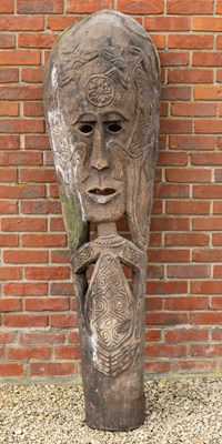 Lot 1280 - A large wood carved oceanic style mask