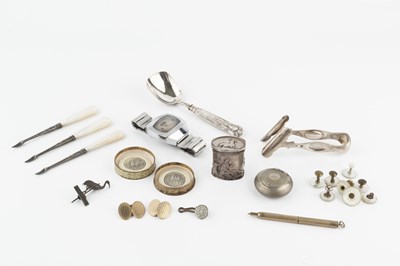 Lot 207 - A collection of small silver items, to include...