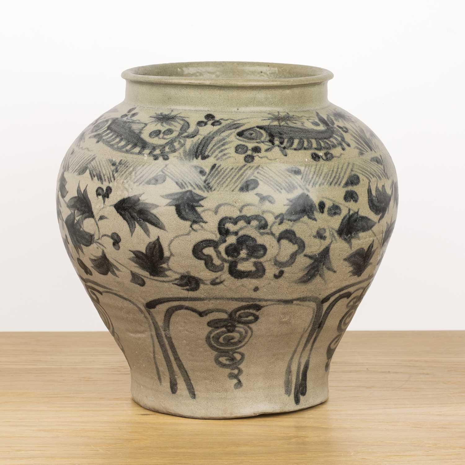 Lot 147 - Blue and white porcelain jar Vietnamese,...