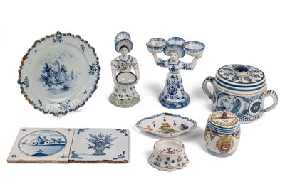 Lot 451 - A collection of Delftware objects