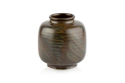 Lot 625 - Agnete Hoy (1914-2000) at Bullers Studio Vase...