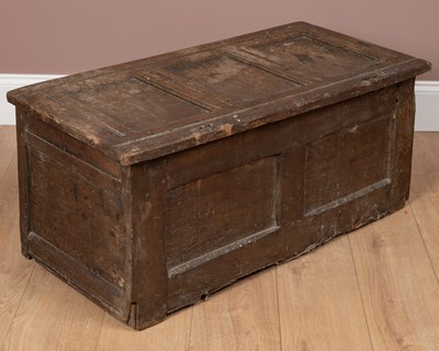 Lot 317 - A 17th century oak coffer