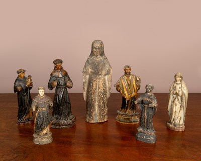 Lot 429 - A collection of wood carvings