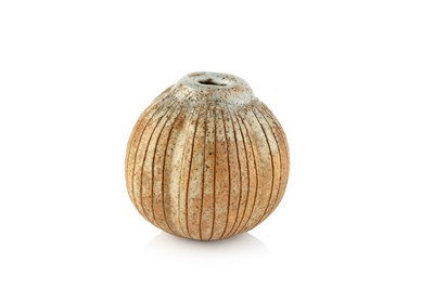 Lot 609 - Alan Wallwork (1931-2019) Seedpod form vessel...