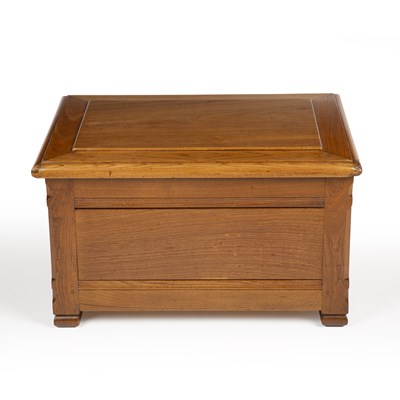 Lot 794 - Arthur Romney Green (1872-1945) Blanket box,...