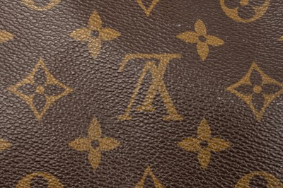 Lot 504 - Louis Vuitton Paris 'Keepall 55' bag in iconic...