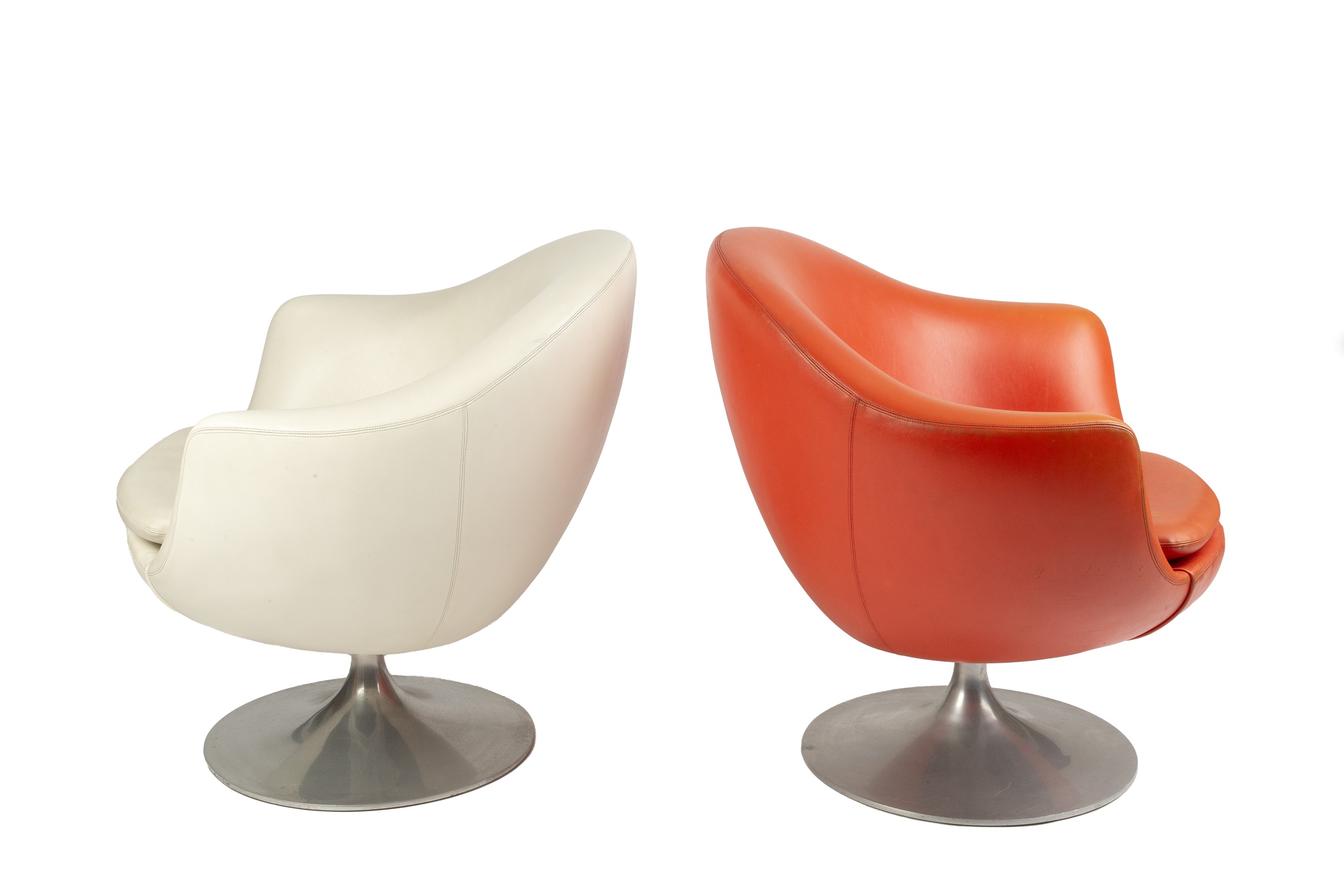 Lot 823 - Eero Saarinen (1910-1961) Two Swivel