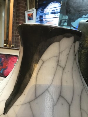 Lot 596 - David Roberts (b.1947) Vase raku impressed...