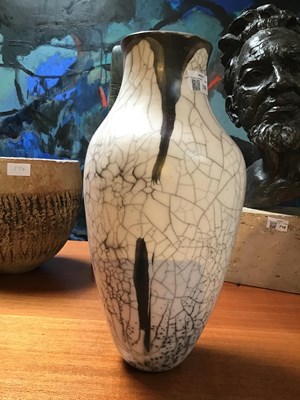 Lot 596 - David Roberts (b.1947) Vase raku impressed...