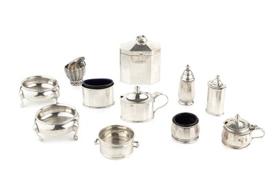 Lot 314 - A late Victorian silver small tea caddy,...