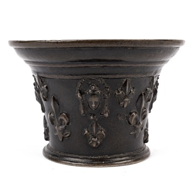 Lot 495 - A cast bronze mortar