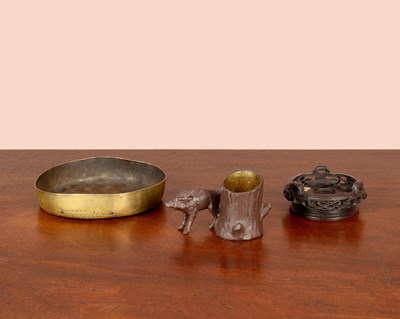 Lot 496 - A collection of items