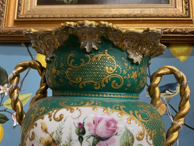 Lot 138 - A Fontainebleau porcelain potpourri vase and cover