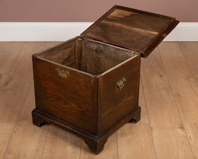 Lot 117 - A 19th century oak box