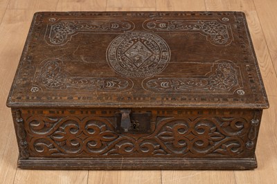 Lot 506 - An oak Bible box