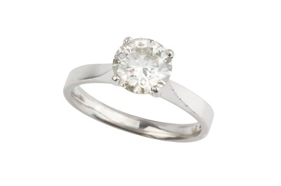 Lot 267 - A diamond single stone ring, the old brilliant-...