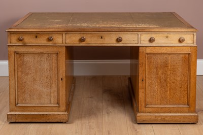 Lot 1135 - A Victorian oak pedestal desk