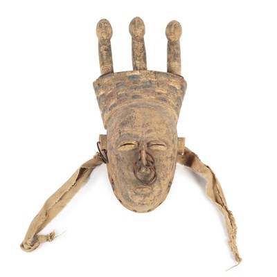 Lot 1037 - A Kulango mask