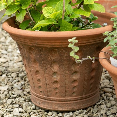 Lot 1293 - Two pairs of Whichford pots