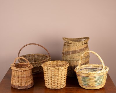 Lot 1369 - A collection of five wicker baskets