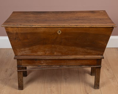 Lot 463 - A yew wood dough bin