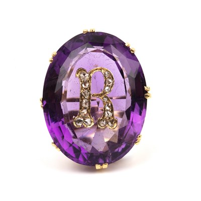 Lot 449 - Large gem-set ring a large faceted amethyst...