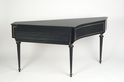 Lot 116 - A Lindholm spinet, in painted case, on turned...